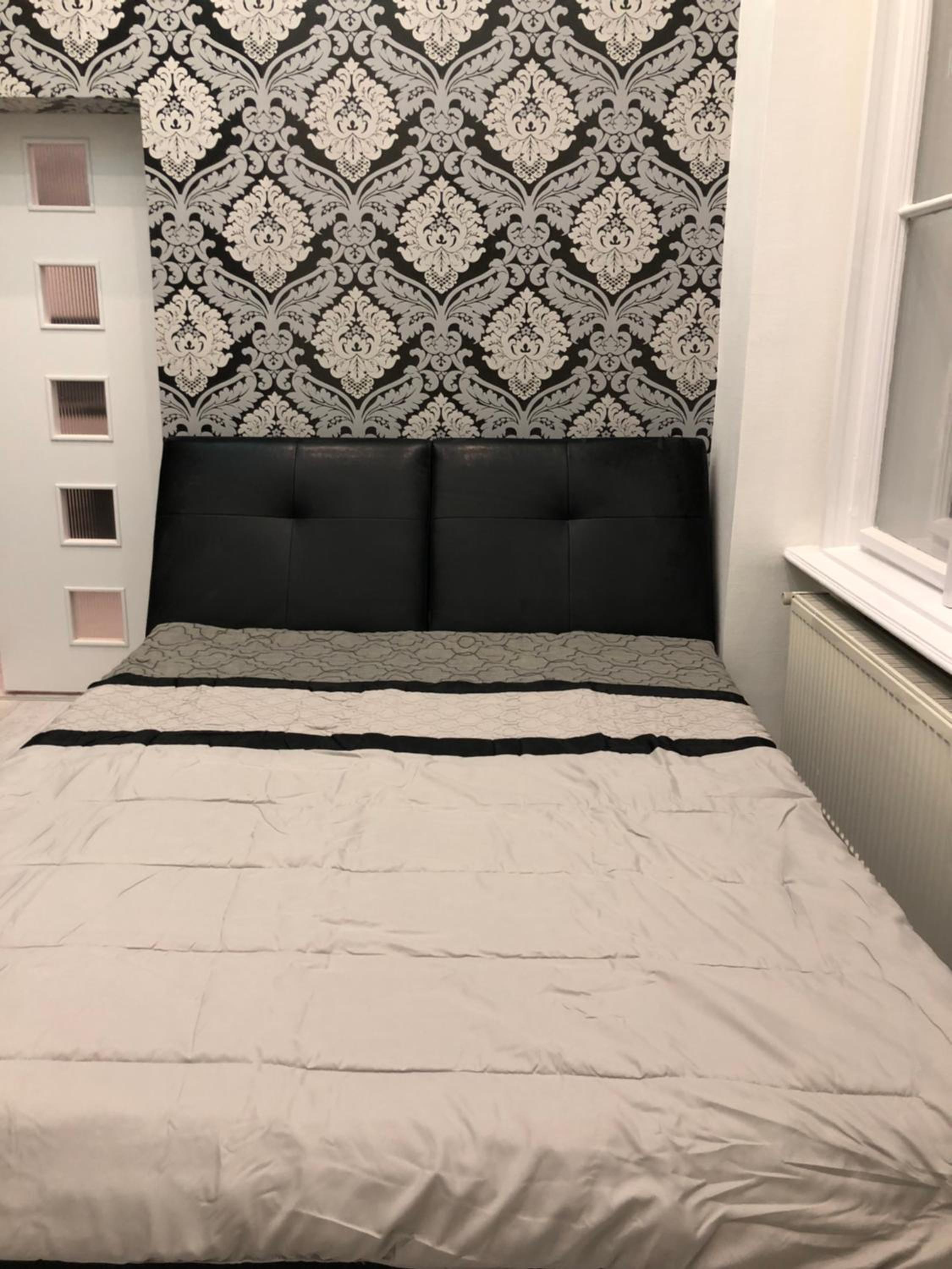 Fashion street central apartment view 4