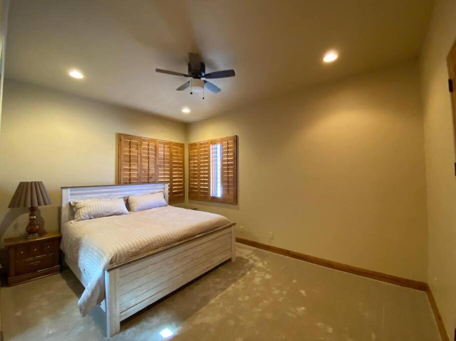 Spectacular Home With Private Pool And Spa And Million Dollar Views