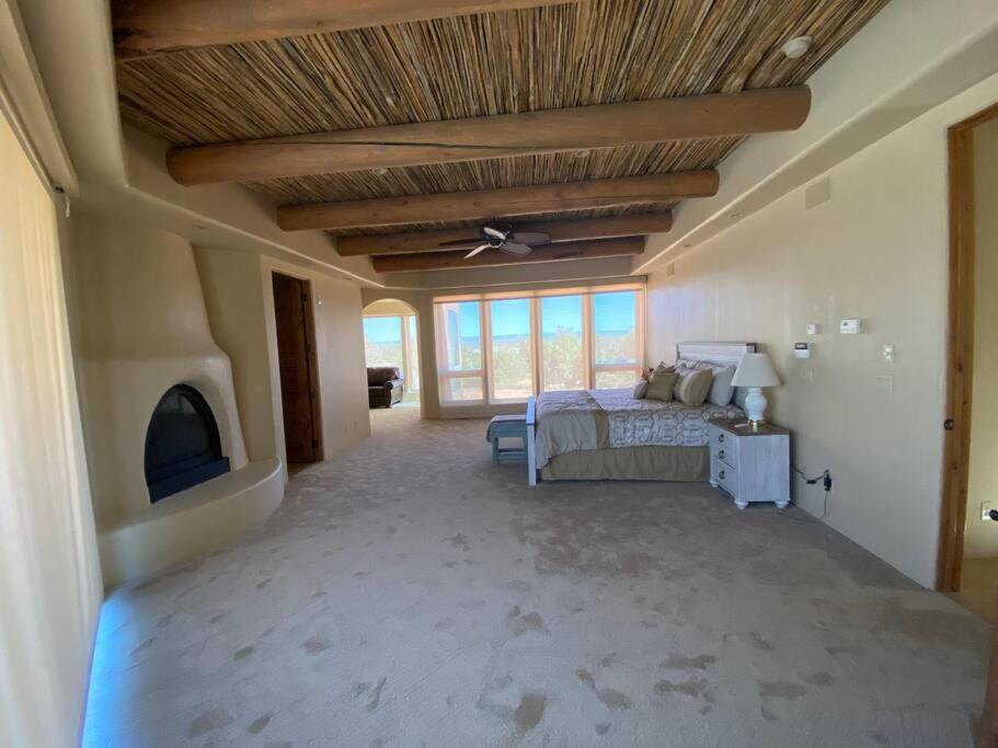 Spectacular Home With Private Pool And Spa And Million Dollar Views