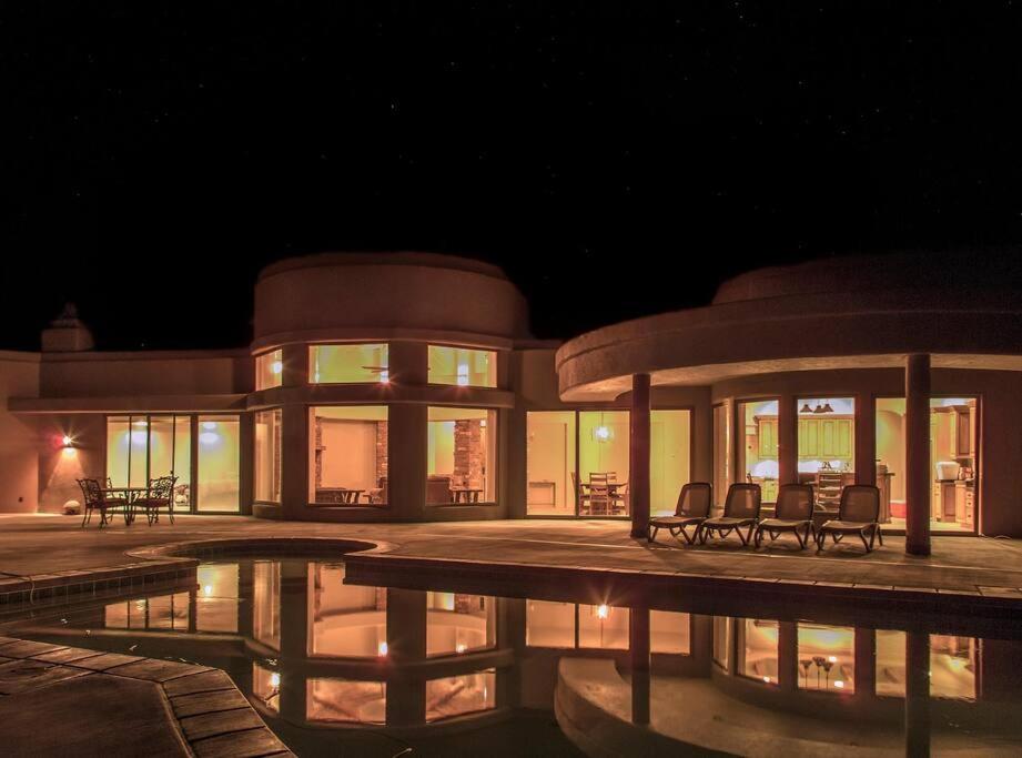 Spectacular Home With Private Pool And Spa And Million Dollar Views