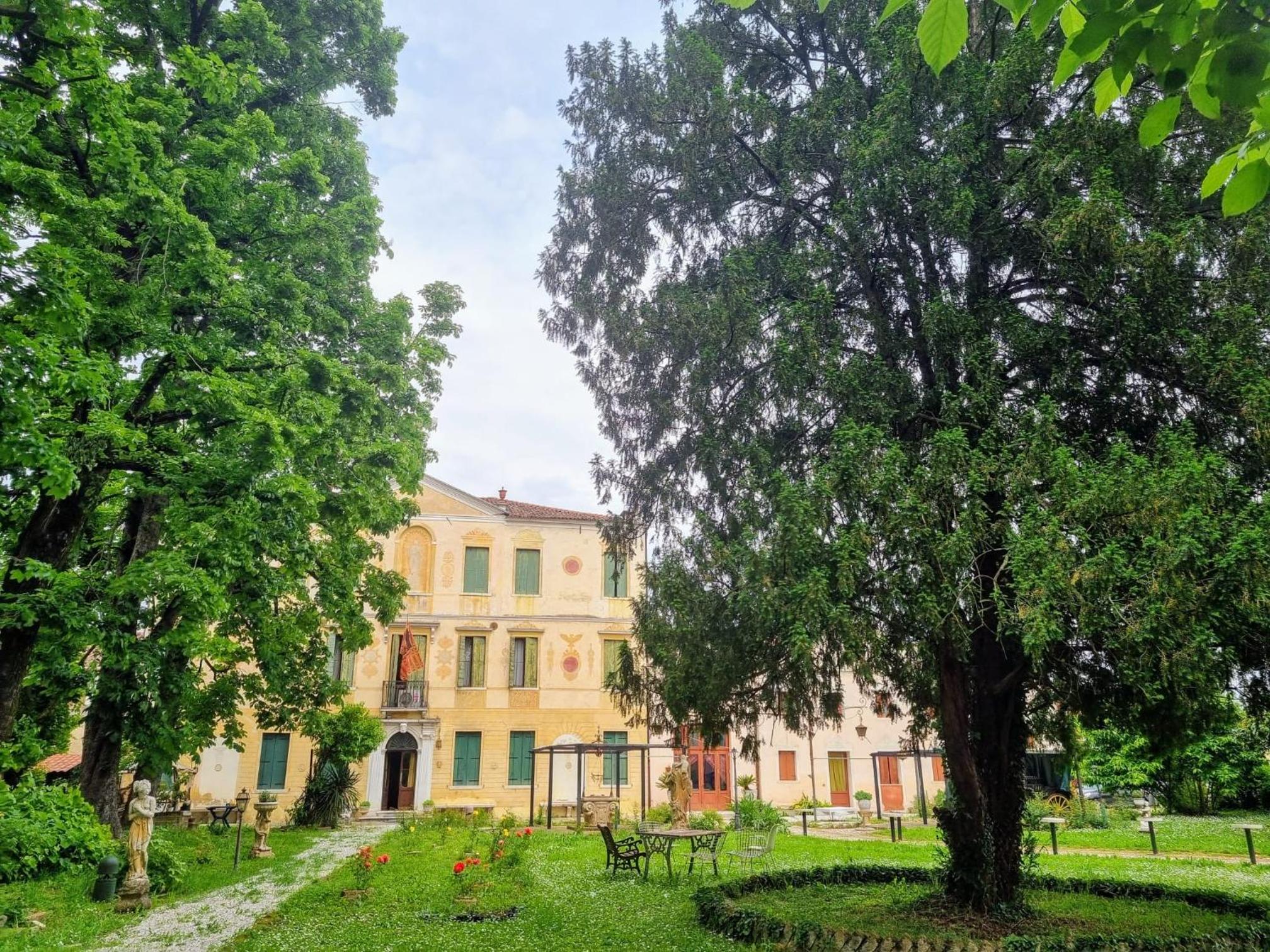 Villa Nani Mocenigo, Golin
