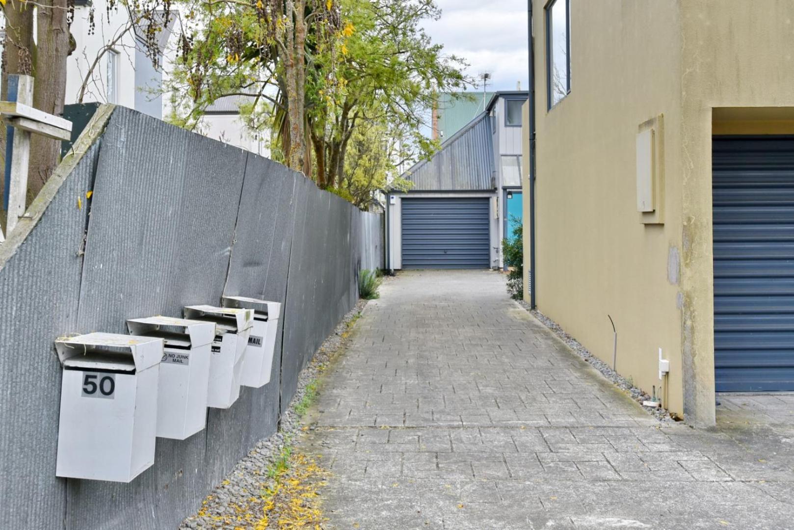 Ely Street - Christchurch Holiday Homes