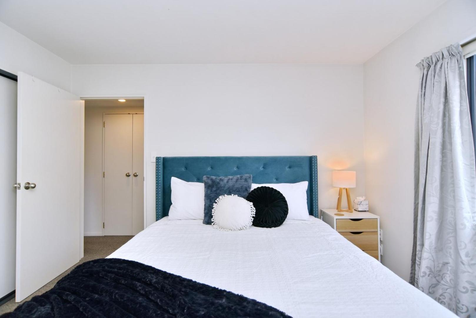 Ely Street - Christchurch Holiday Homes