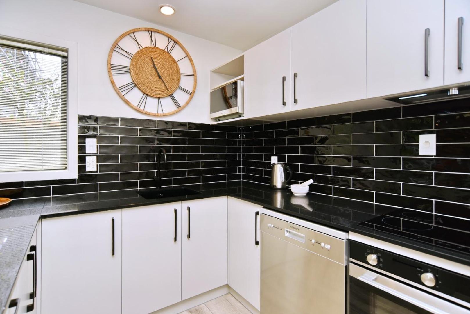 Ely Street - Christchurch Holiday Homes
