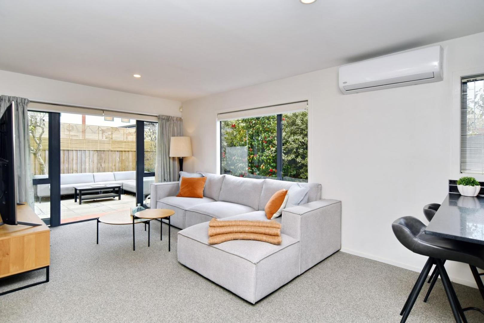 Ely Street - Christchurch Holiday Homes