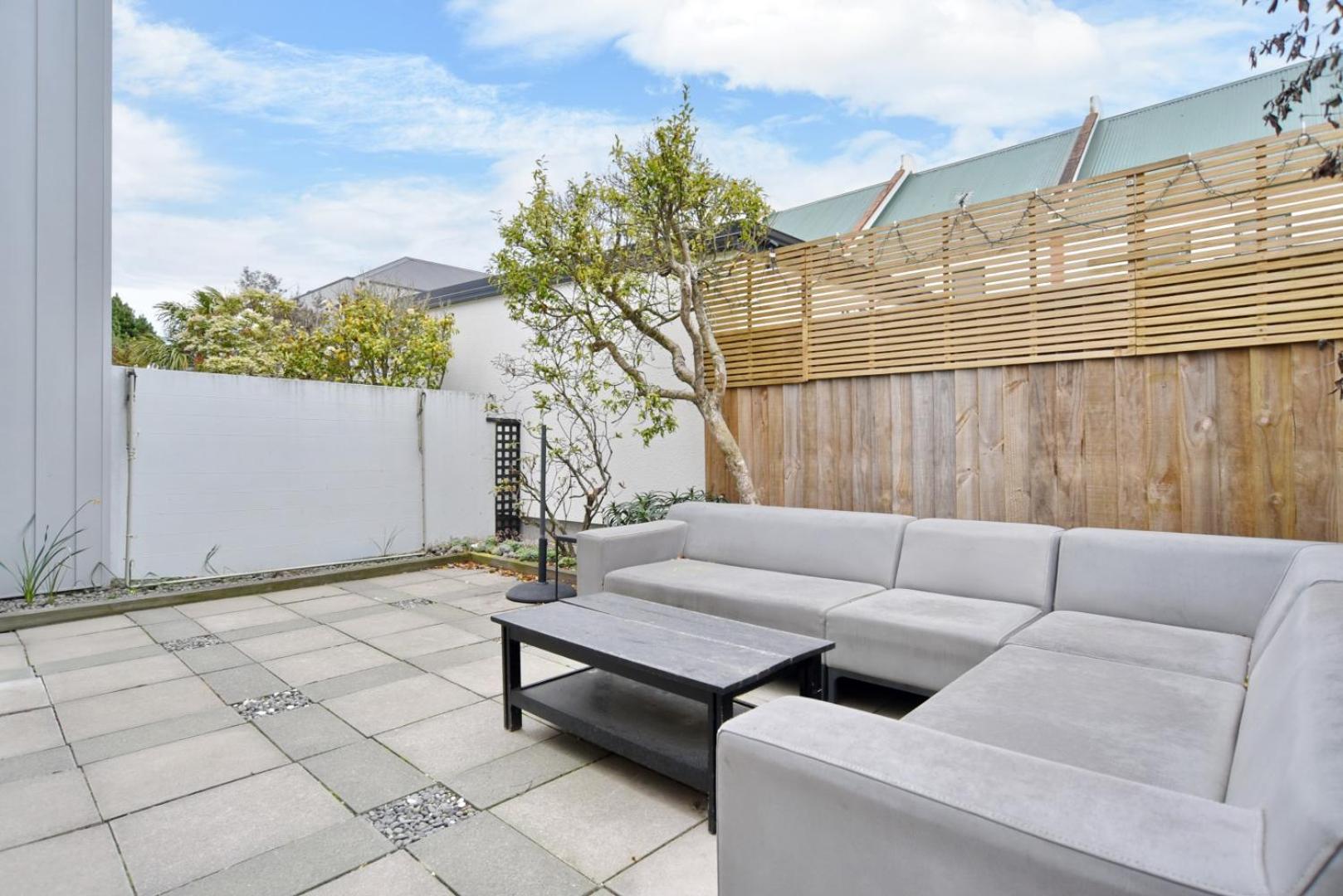 Ely Street - Christchurch Holiday Homes