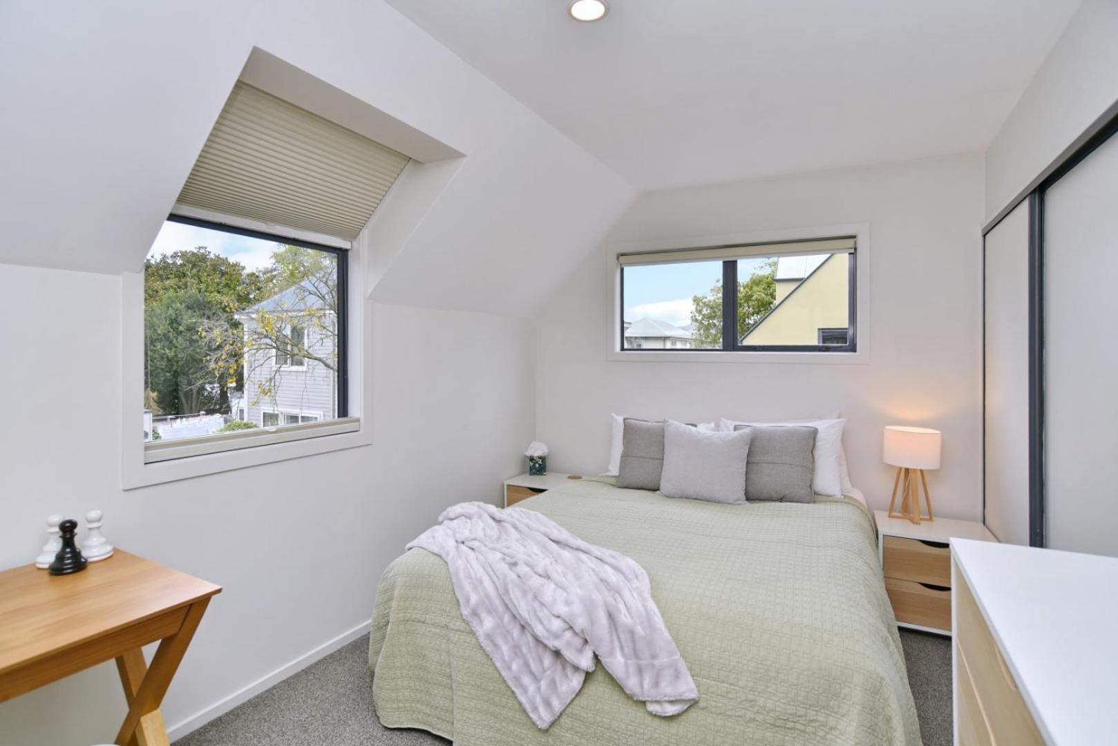 Ely Street - Christchurch Holiday Homes