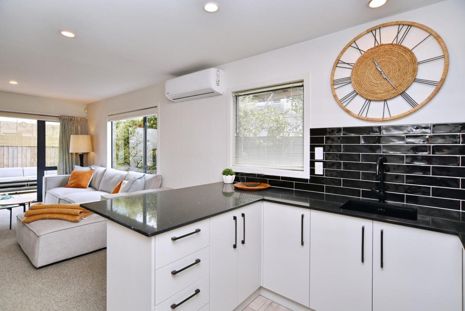 Ely Street - Christchurch Holiday Homes