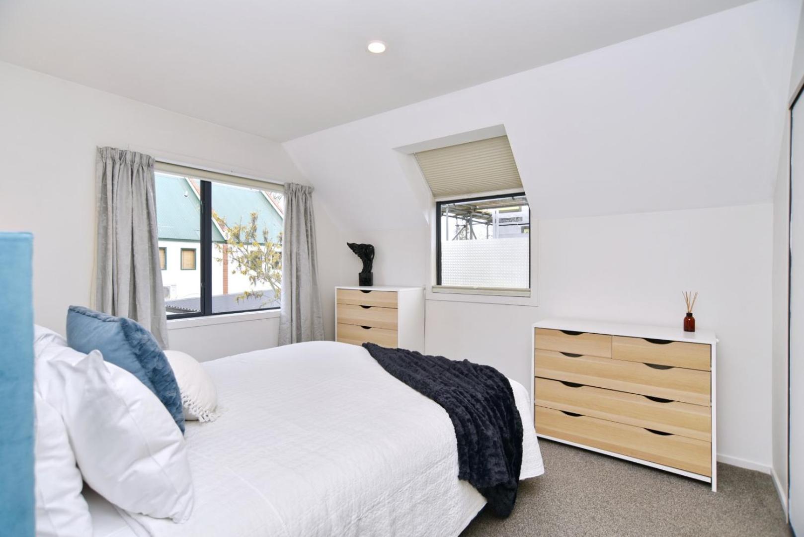 Ely Street - Christchurch Holiday Homes