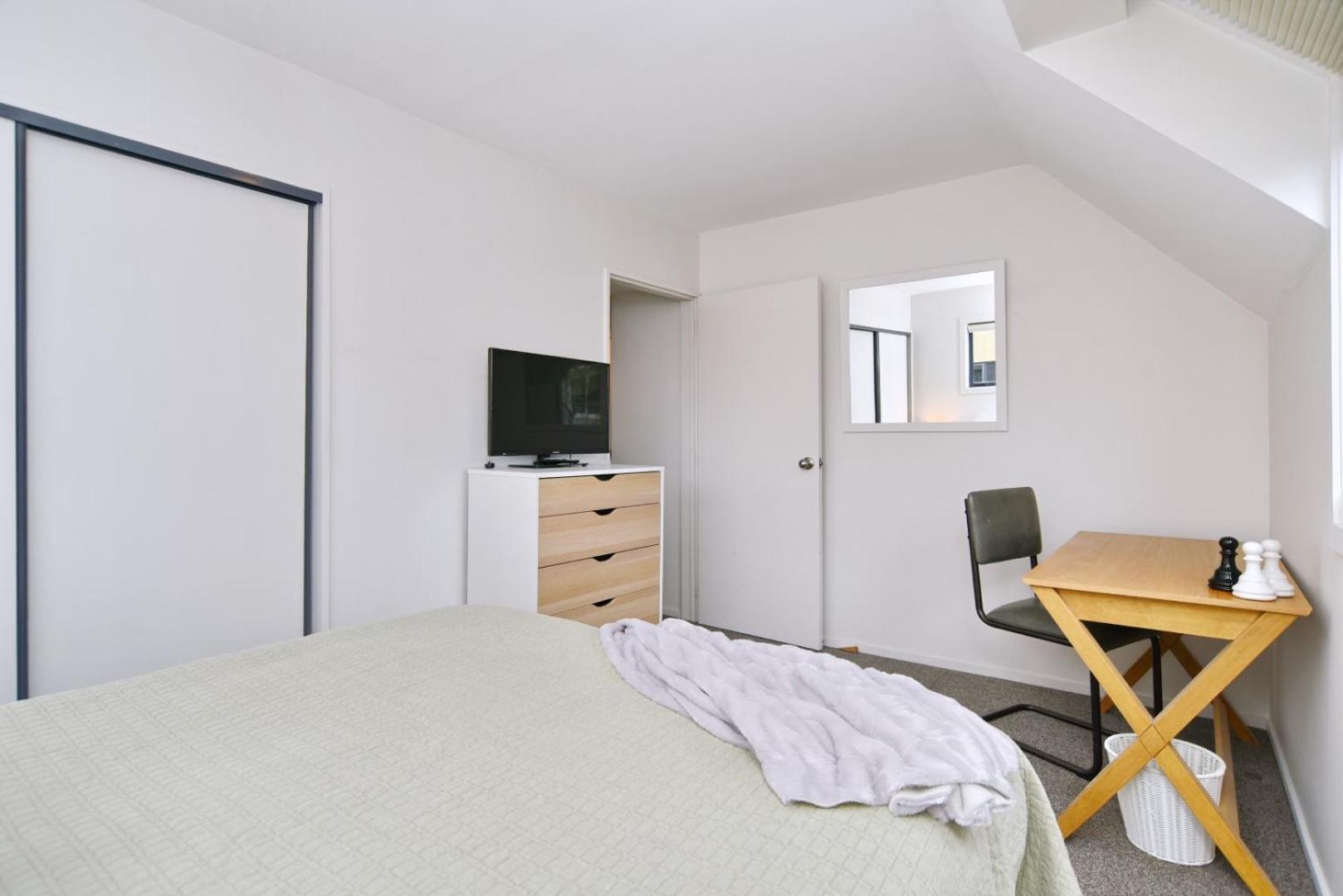 Ely Street - Christchurch Holiday Homes
