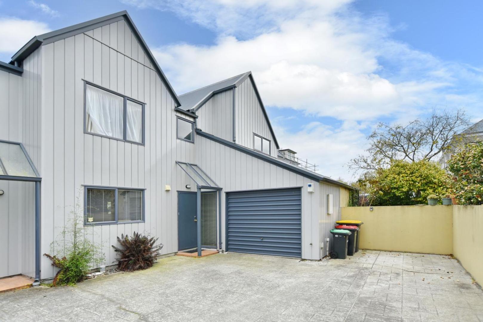 Ely Street - Christchurch Holiday Homes