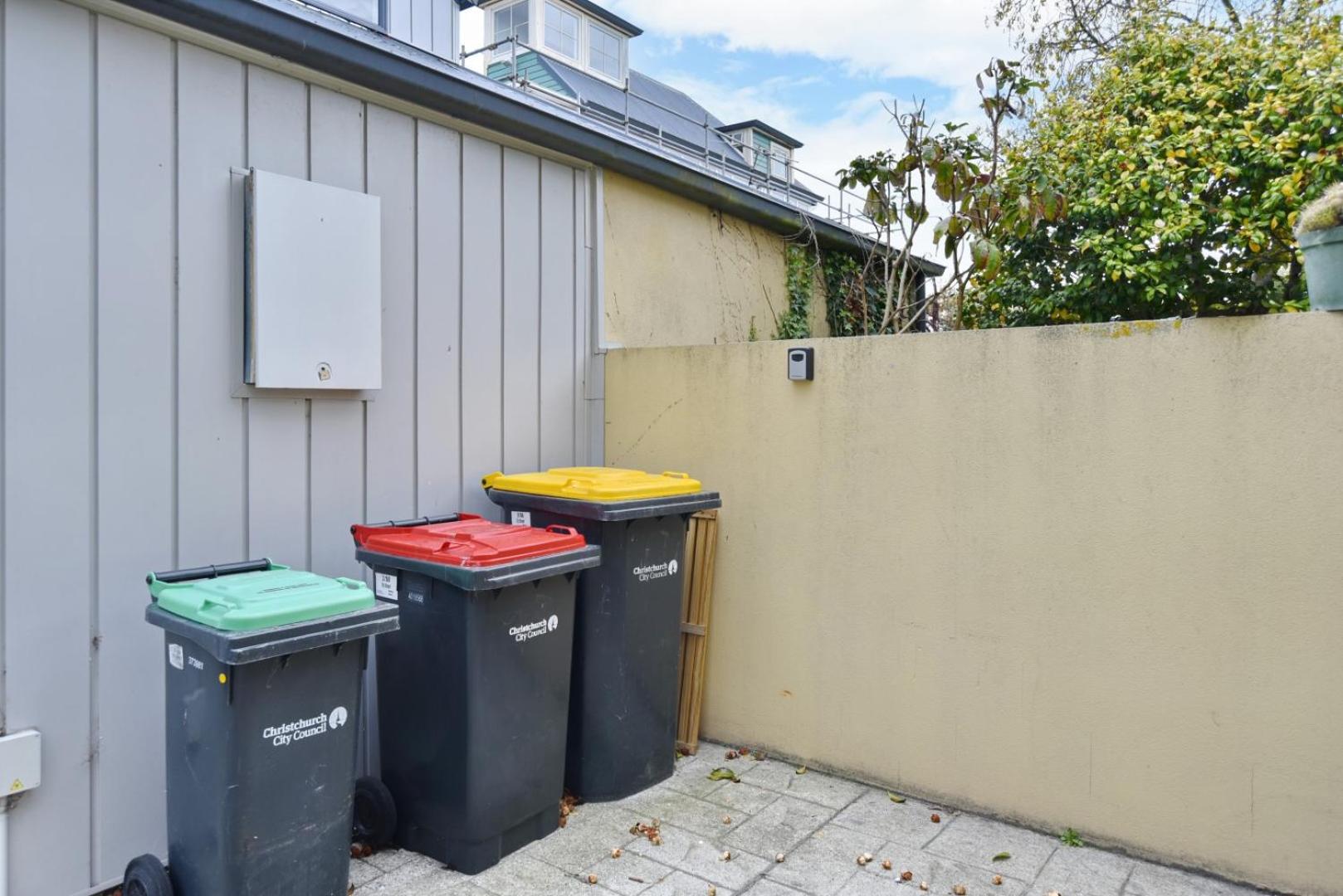 Ely Street - Christchurch Holiday Homes