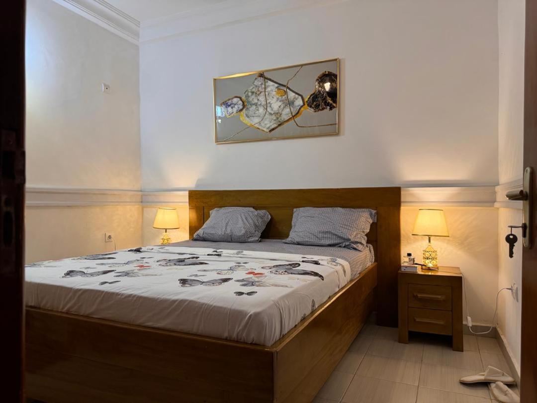 Appartement 2 et 1 chambres salon balcon canal sat wifi Netflix parking gardien 24 sur 24