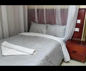 Kawe 2 BDRM ensuite Parkroad Nairob view 3
