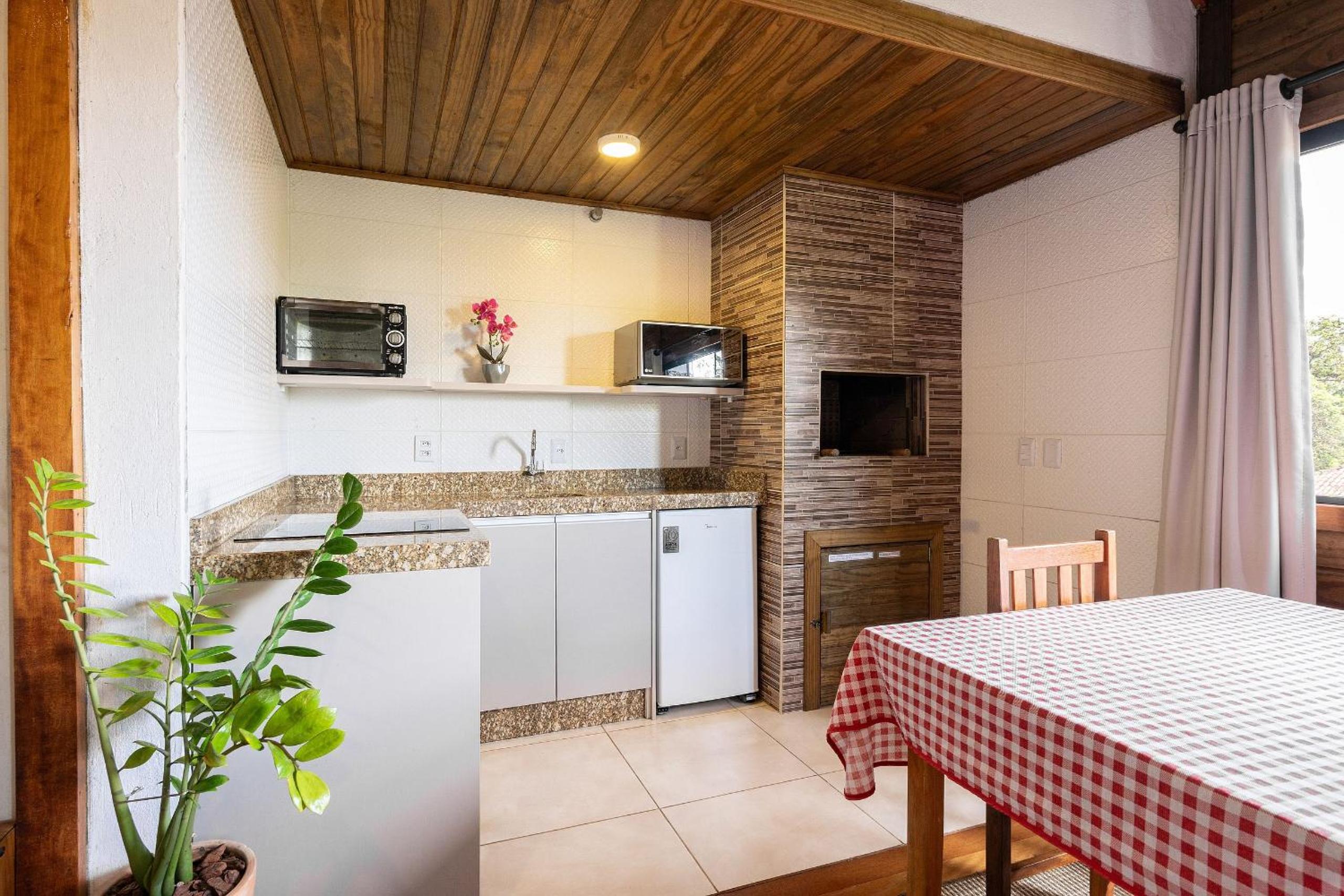 Apê Cabana com banheira hidro casal, ar condicionado