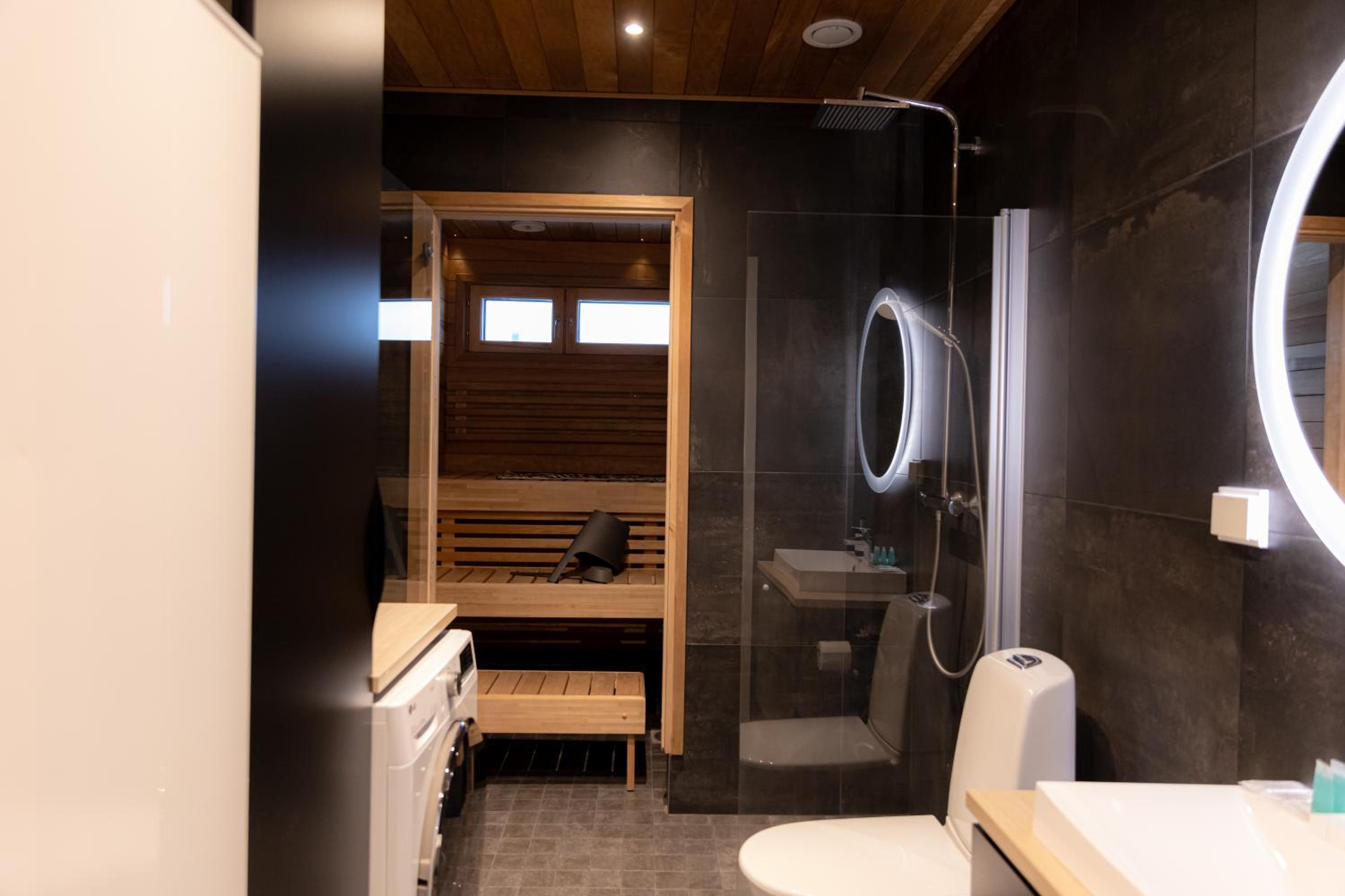 Snow Heaven Suites By BookLapland