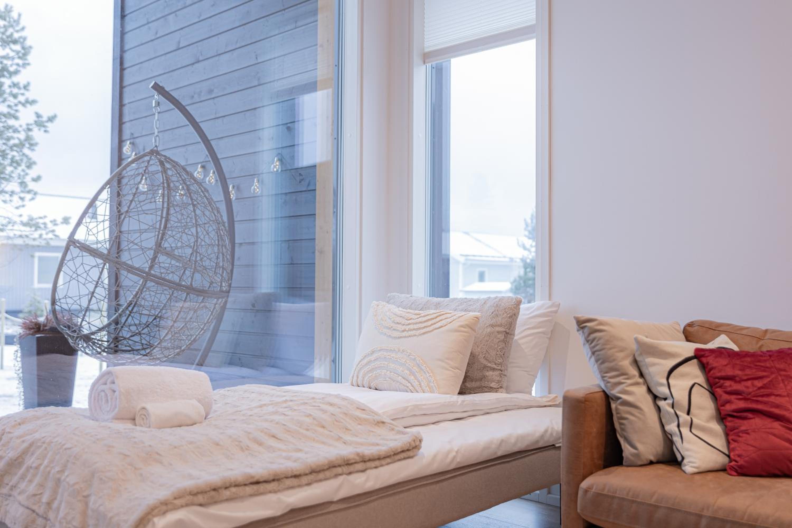 Snow Heaven Suites By BookLapland