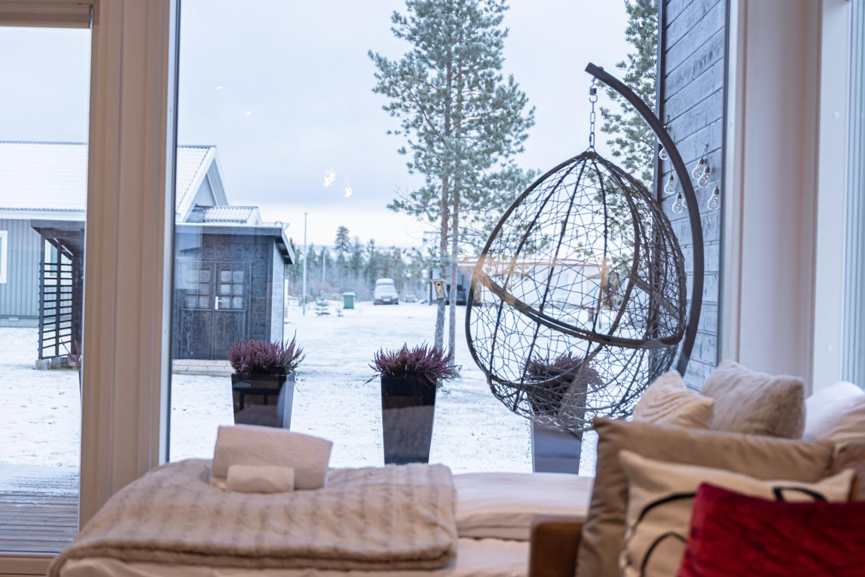 Snow Heaven Suites By BookLapland