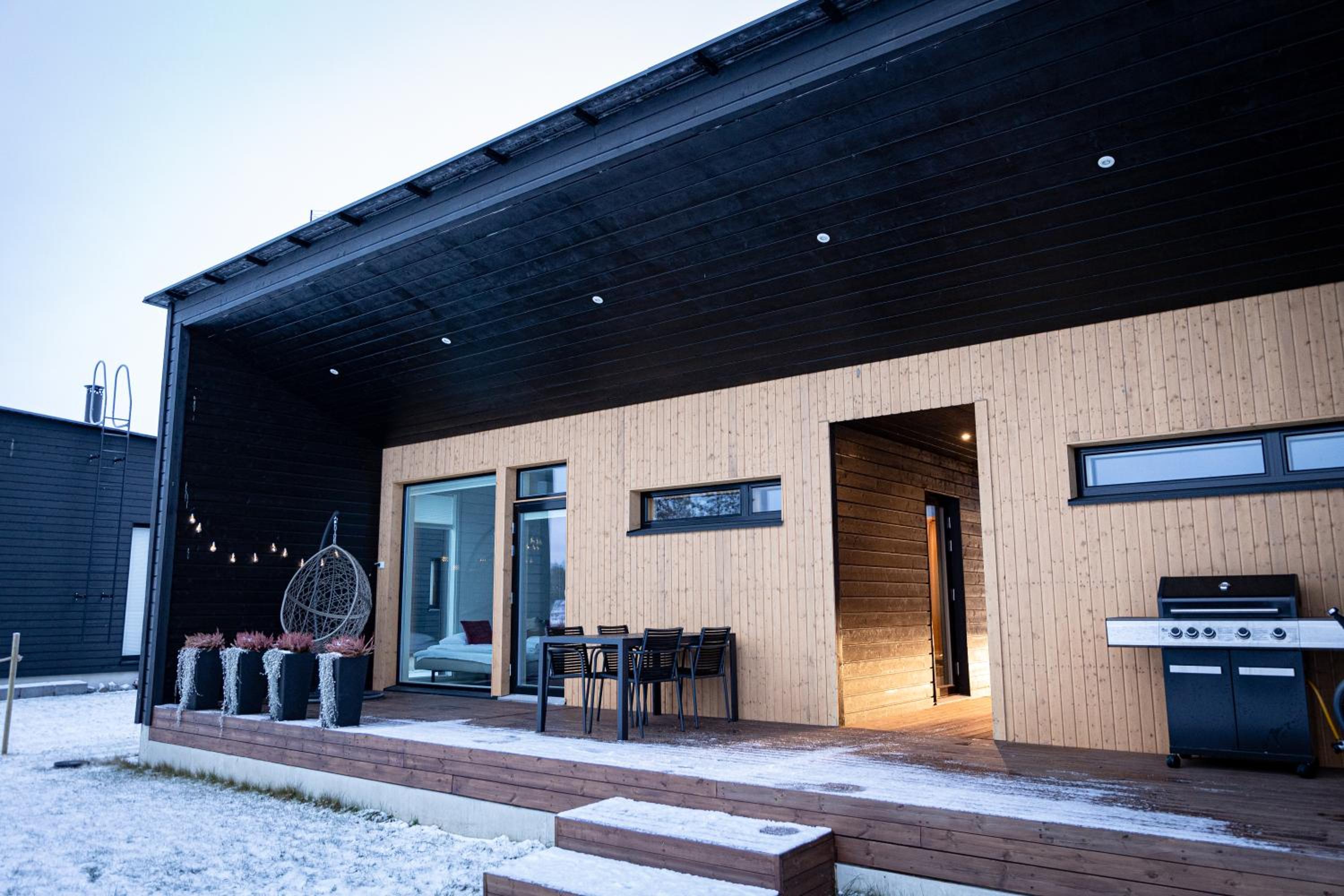 Snow Heaven Suites By BookLapland