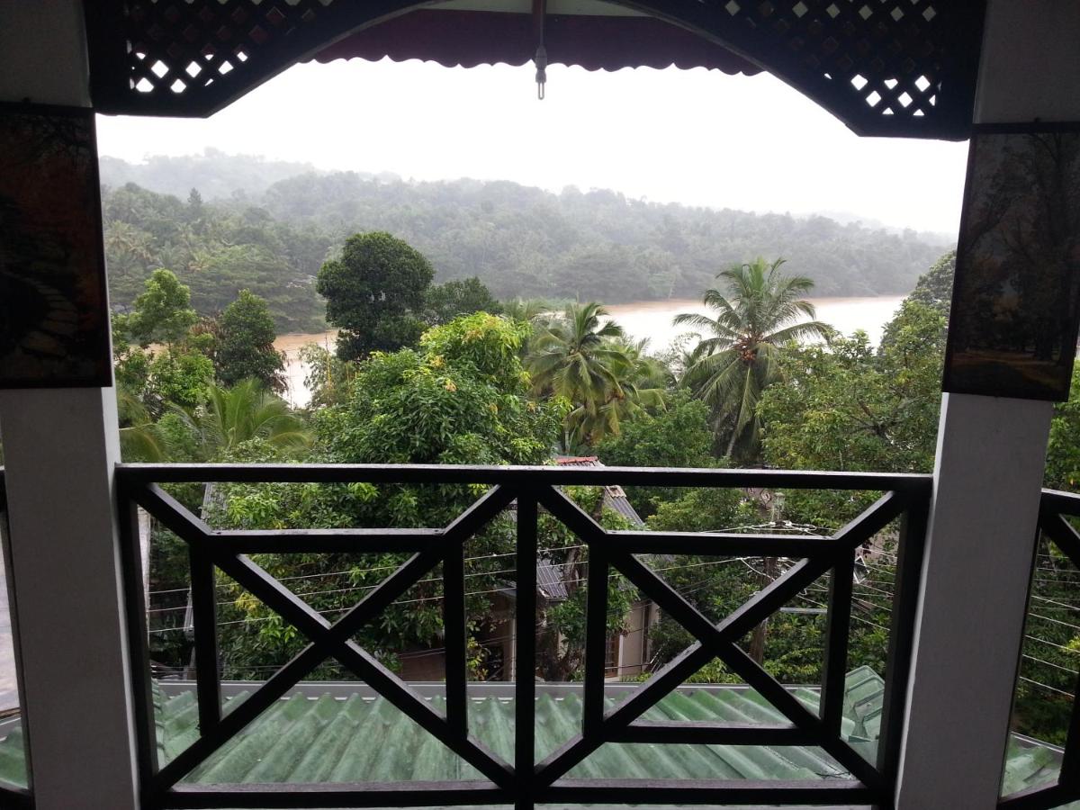 Kandy Holiday Home