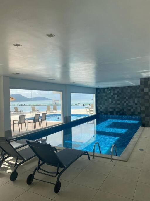 Linda cobertura , vista mar com jacuzzi