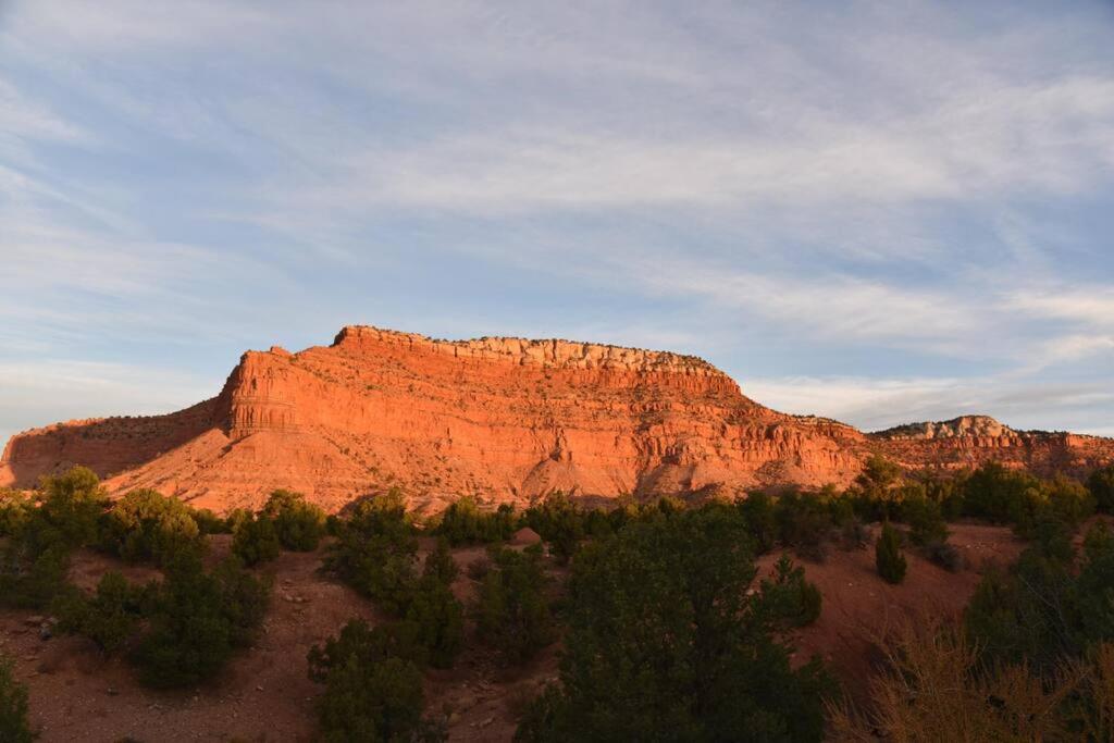 Beautiful Lodge With Private Pool, Hot Tub, And Pickleball Court view 4