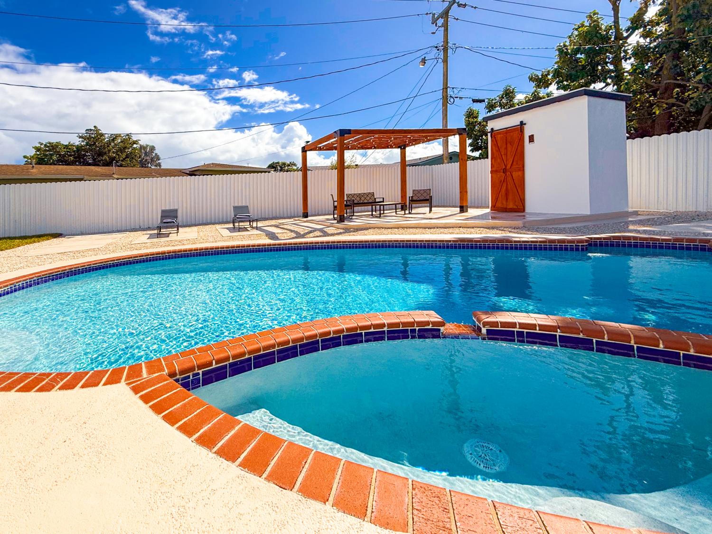 New! Luxury 5br Villaprivate Poolbbqgame Room