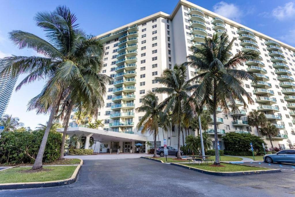 Spacious 3 BR and 2 BA with Free parking just in front beach view 3