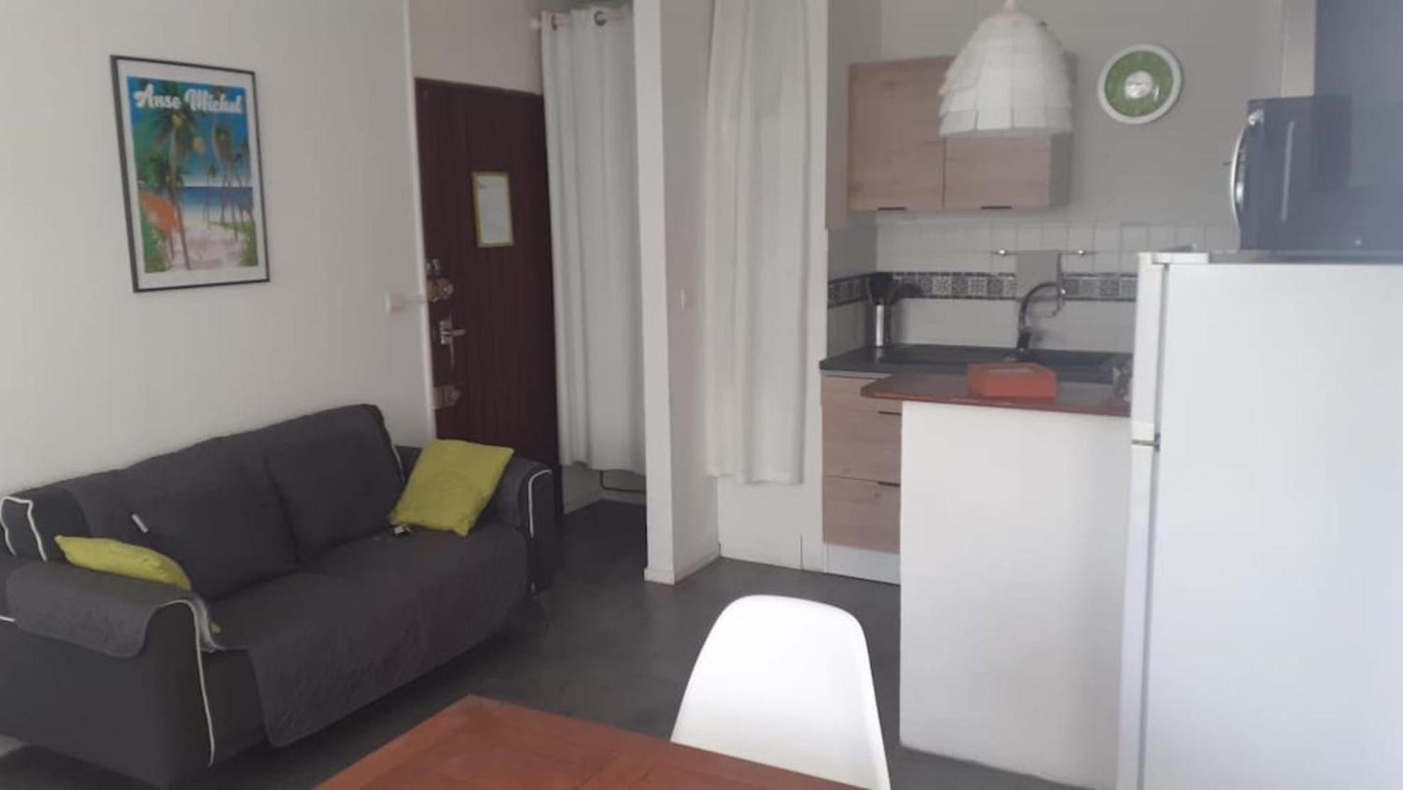 Superbe studio Marina pointe du bout view 2