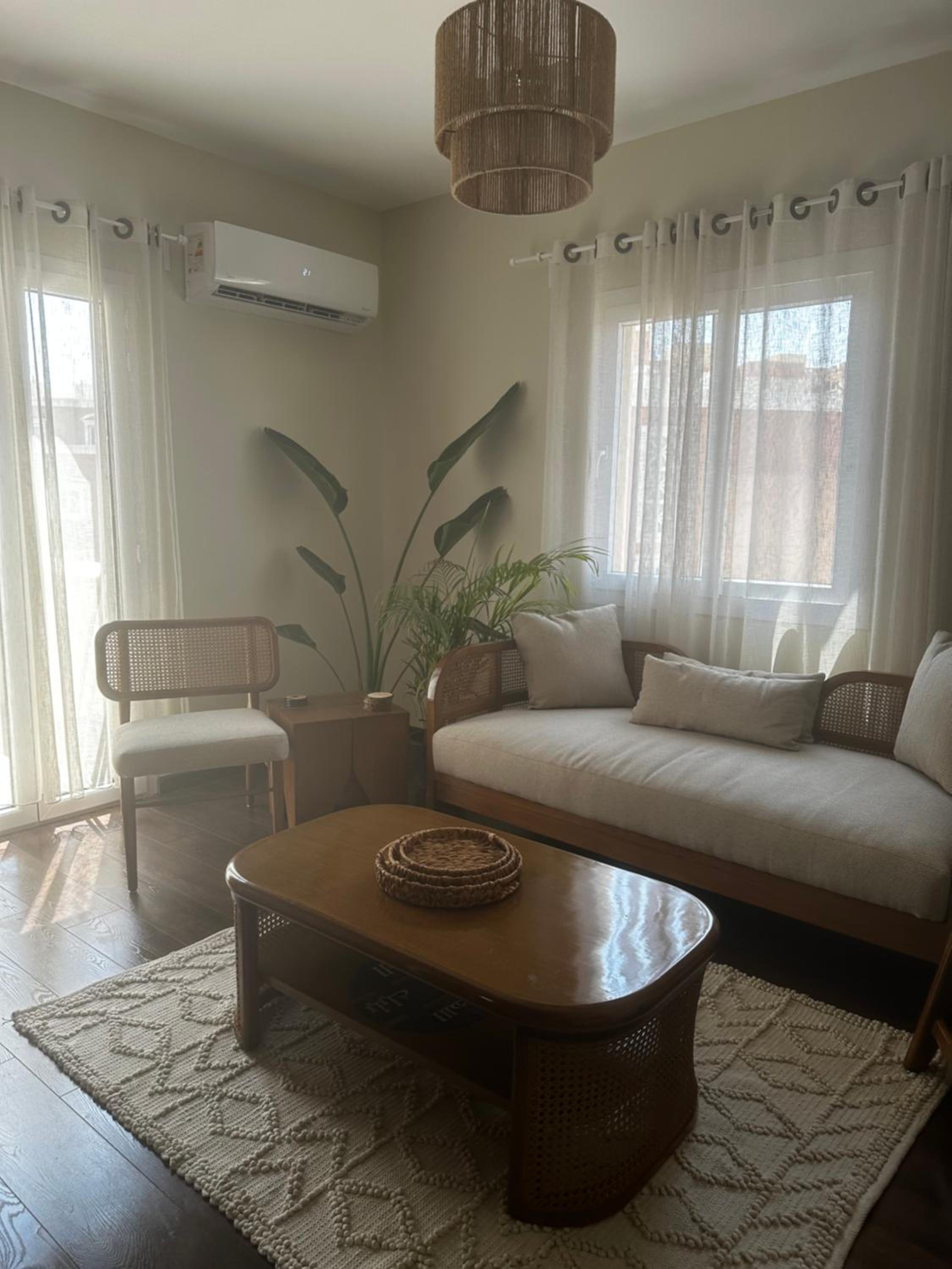 Hotel Apartment art city compound