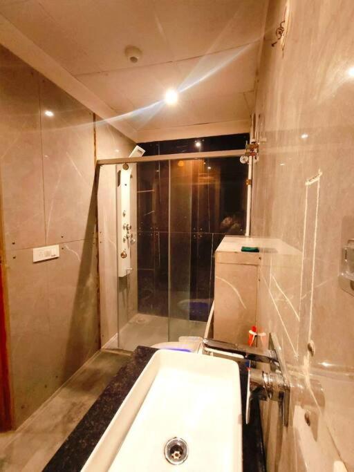 Elegant & Cozy Corner - 4 BHK BY ELEVATE STAY view 2