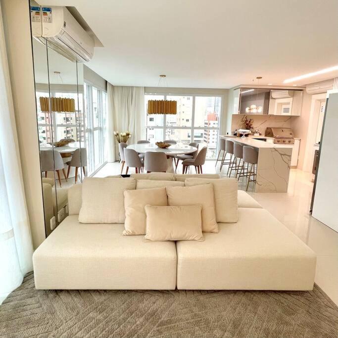 Apê Eleganza · Apê Eleganza | BC | 150m do mar | FG | 4 qtos