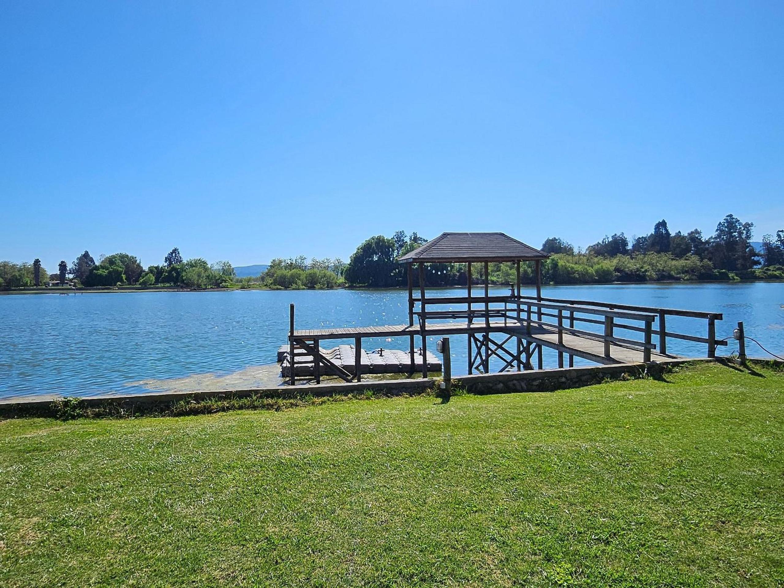 Hermosa y Amplia Casa, en Lago Rapel