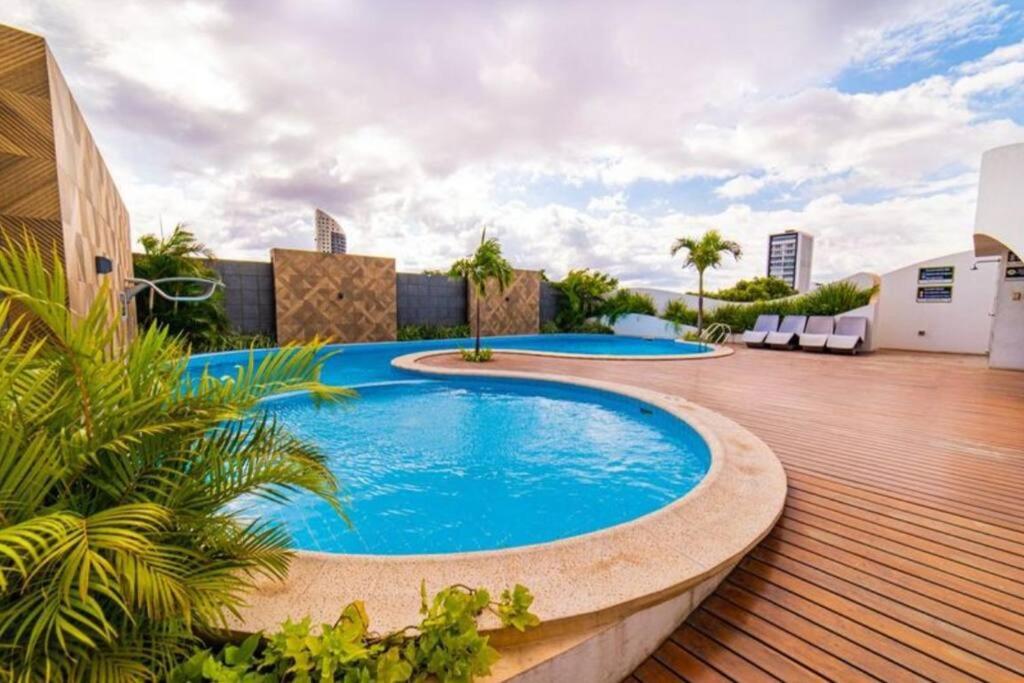 Departamento amplio, moderno y centrico!