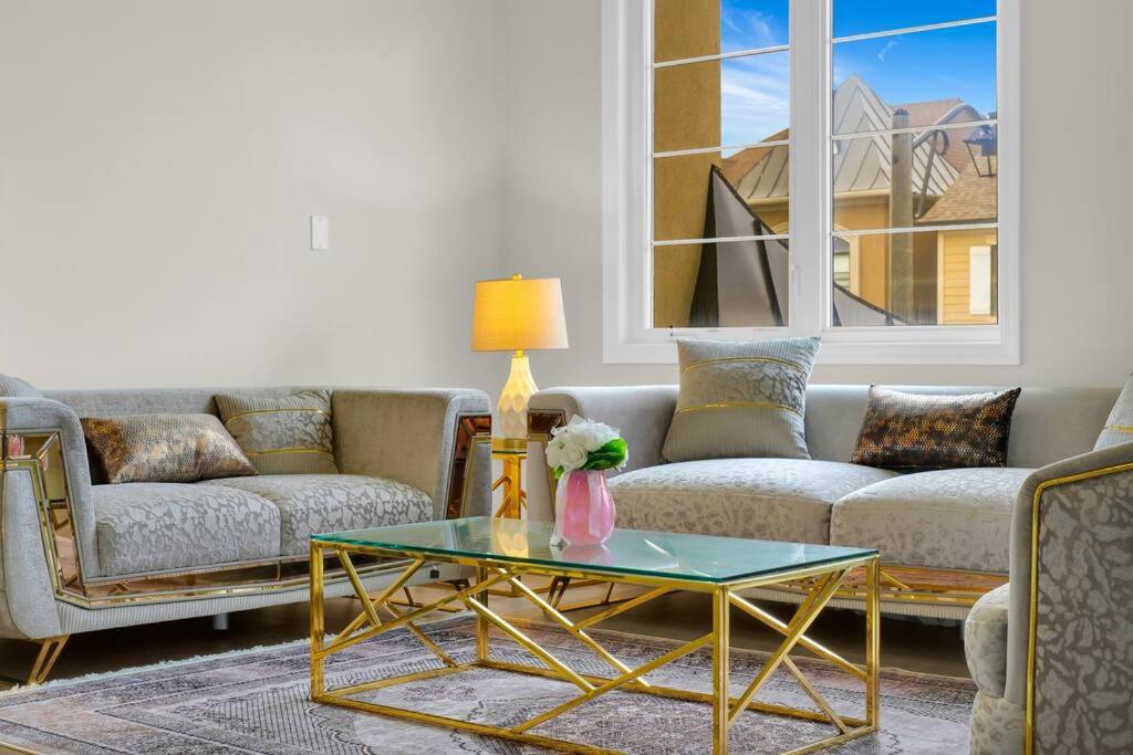 Executive Modern & Spacious 4 Bedrooms House