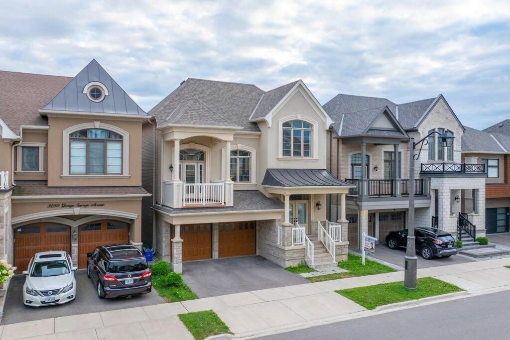 Executive Modern & Spacious 4 Bedrooms House