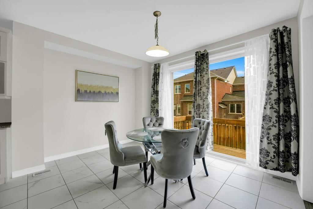 Executive Modern & Spacious 4 Bedrooms House