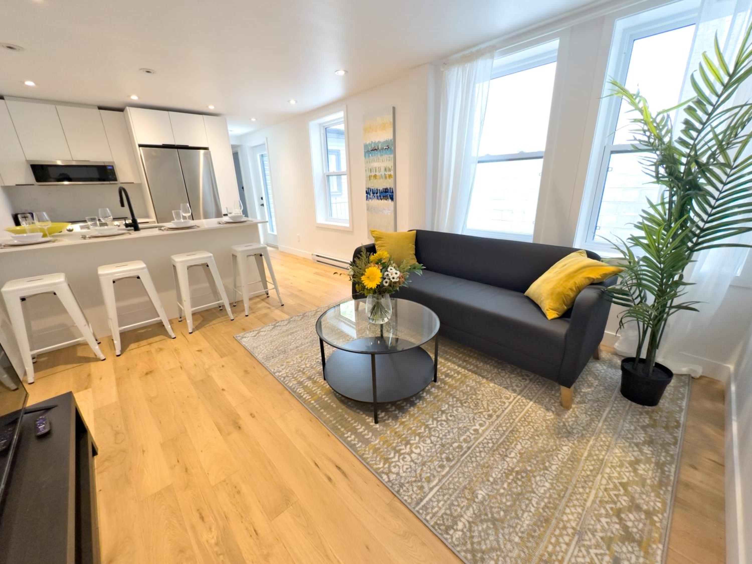 Perfect 3 Bedrooms Downtown 2mins to Metro