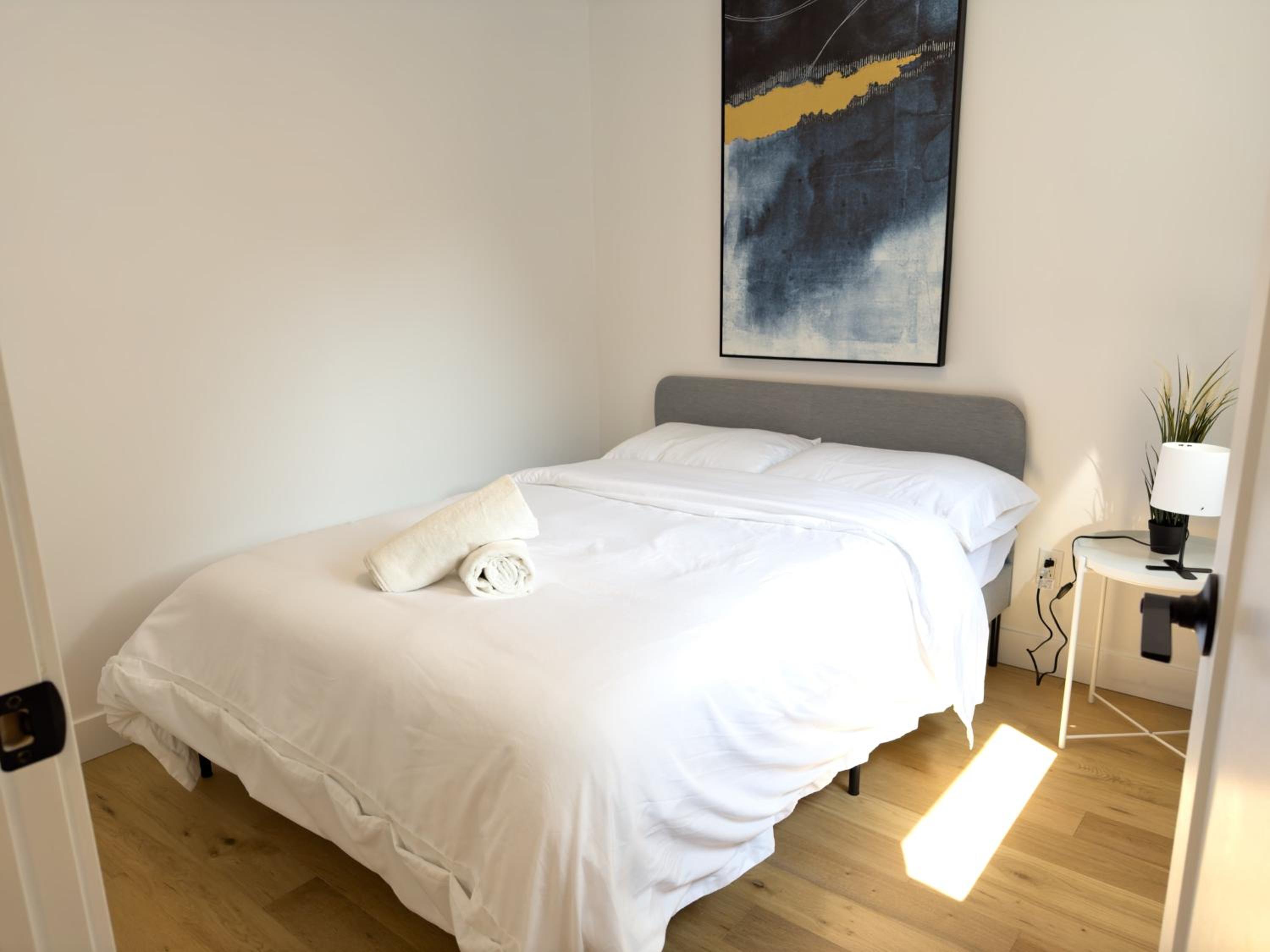 Perfect 3 Bedrooms Downtown 2mins to Metro