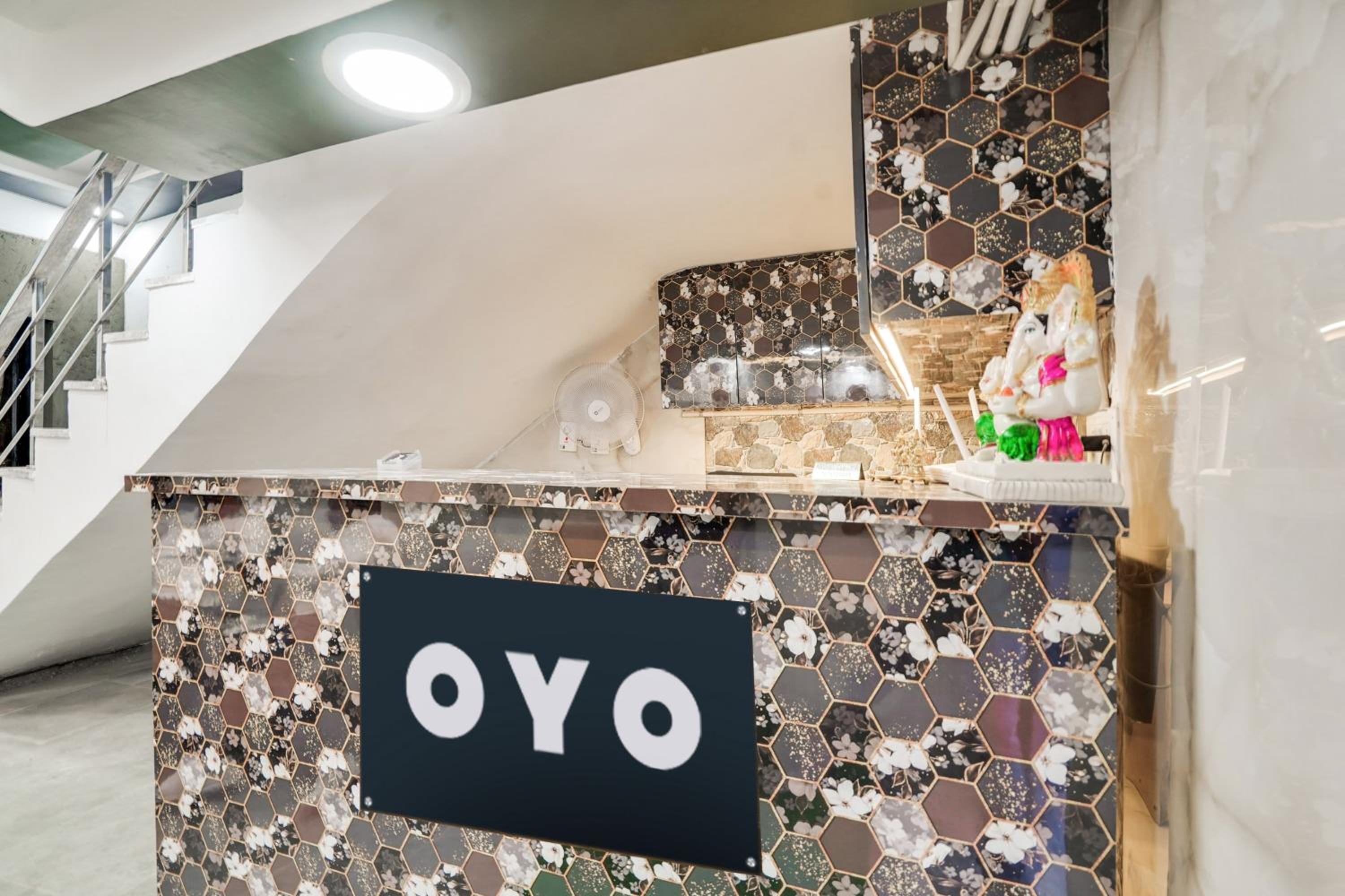 Super OYO Hotel O Comfort view 4