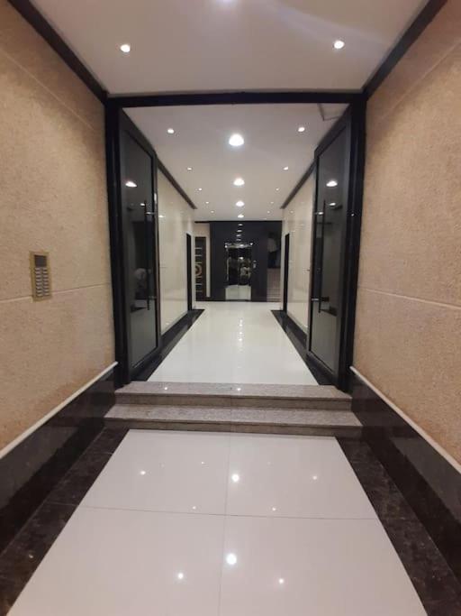 Elegant Cozy Apartment, self-chick-in