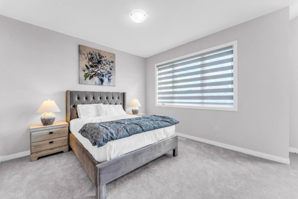 Executive Brand New House 5 Bedrooms and Office