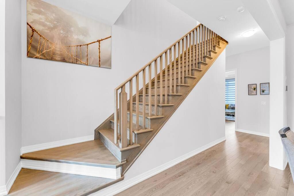 Executive Brand New House 5 Bedrooms and Office