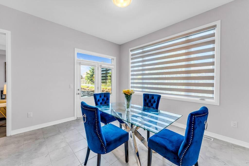 Executive Brand New House 5 Bedrooms and Office