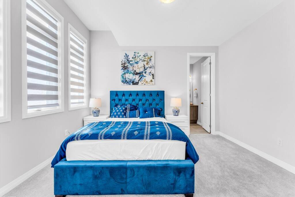Executive Brand New House 5 Bedrooms and Office