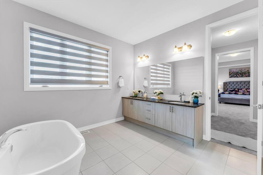 Executive Brand New House 5 Bedrooms and Office