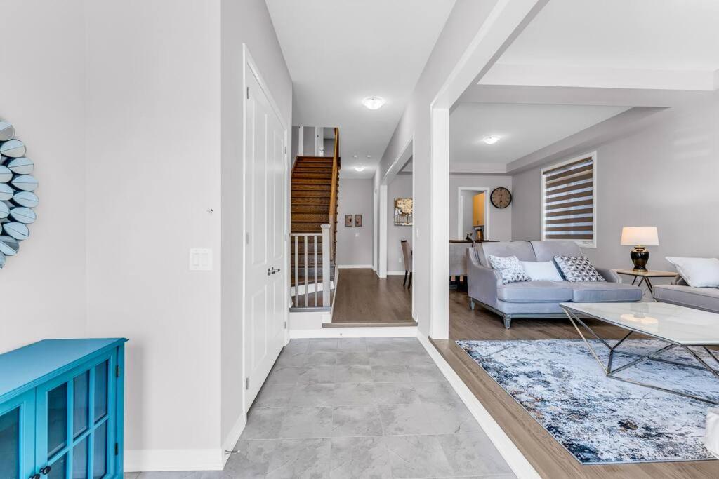 Executive Brand New House 5 Bedrooms and Office