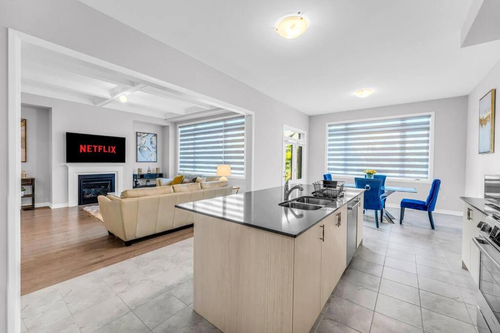 Executive Brand New House 5 Bedrooms and Office