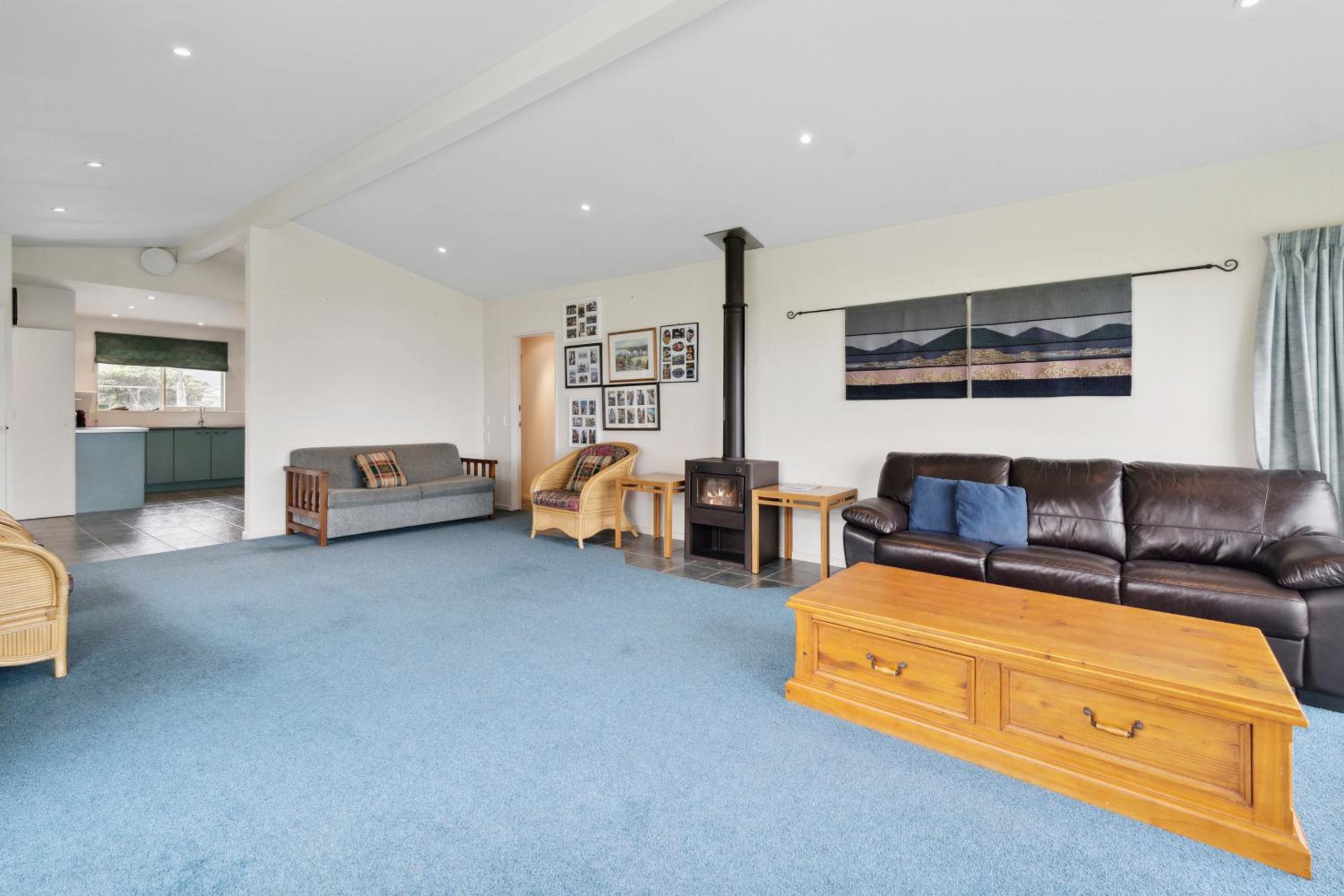 Hornbill Nest - Waikanae Beach Holiday Home view 4