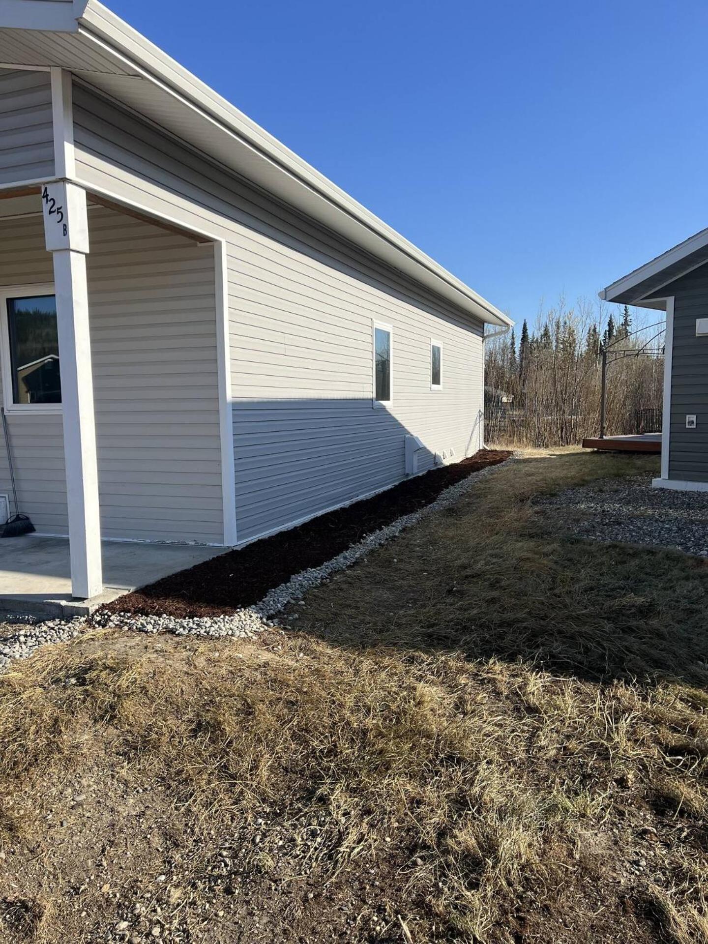 Cozy 2-bedroom Retreat In Town view 2